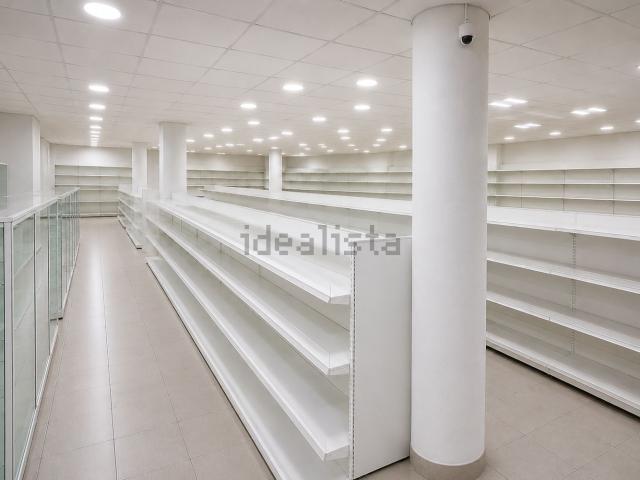 Locale Commerciale in vendita a Vallone, Francavilla Al Mare