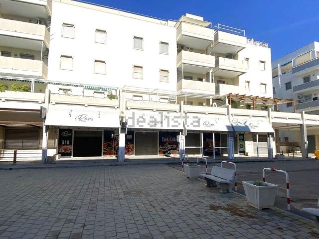 Locale Commerciale in vendita a Rivabella di Gallipoli, Puglia