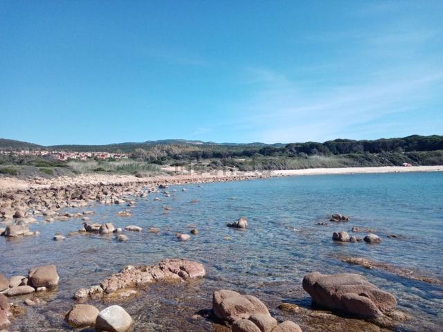 Locale Commerciale in vendita a Trinità d'Agultu e Vignola, Sardigna/Sardegna