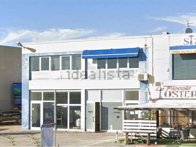 Locale Commerciale in vendita a San Pellegrino, Marche