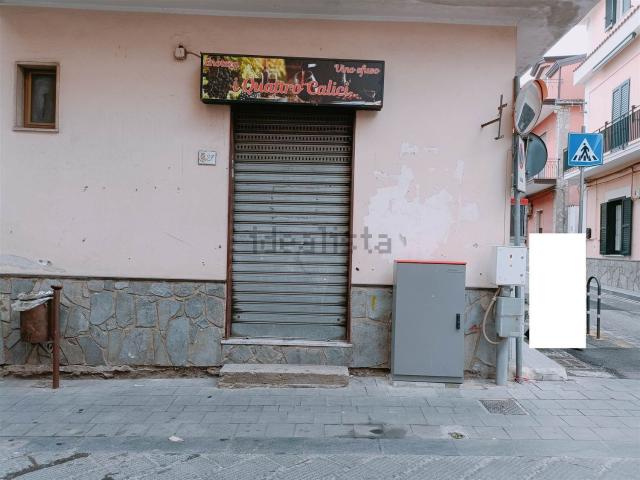 Locale Commerciale in vendita a Siano, Campania