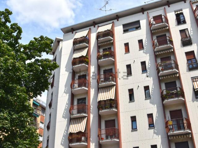 Locale Commerciale in vendita a Zona Omogenea Milano Nord, Sesto San Giovanni