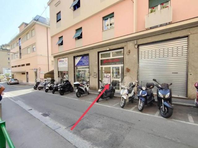 Locale Commerciale in vendita a Levante, Serra Riccò