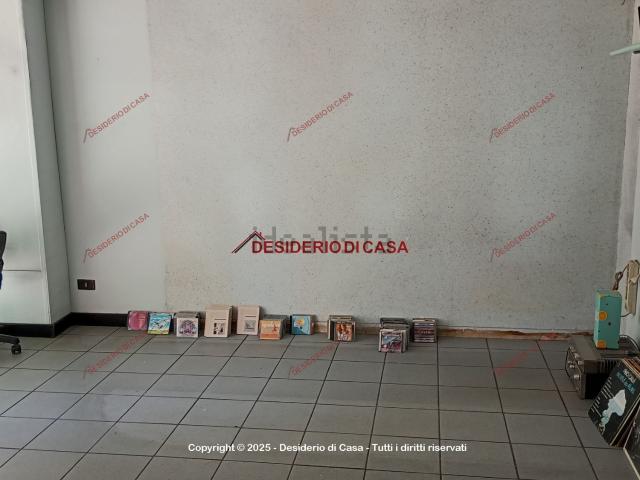 Locale Commerciale in vendita a VIII Circoscrizione, Palermo