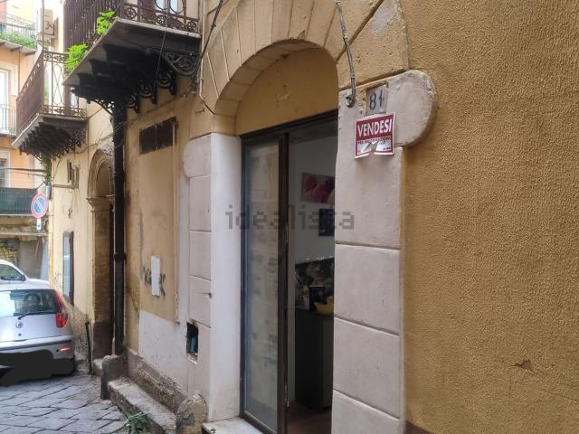 Locale Commerciale in vendita a Quartiere Provvidenza, Caltanissetta