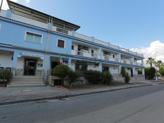 Locale Commerciale in vendita a Impresa, Calabria