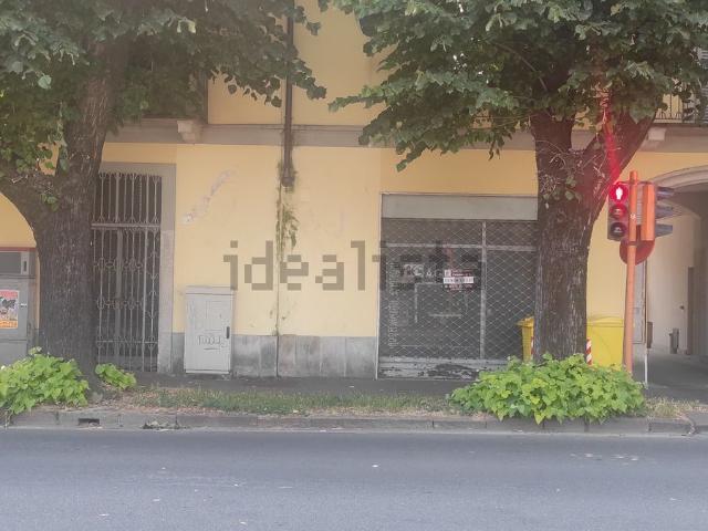 Locale Commerciale in vendita a Revellino, Lodi