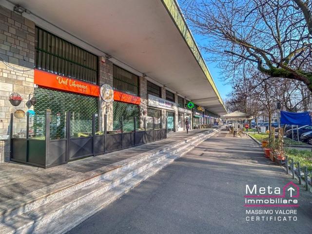 Locale Commerciale in vendita a Triulzo, San Donato Milanese