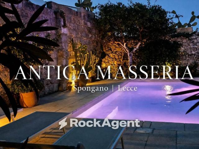 Locale Commerciale in vendita a Puglia, Lecce