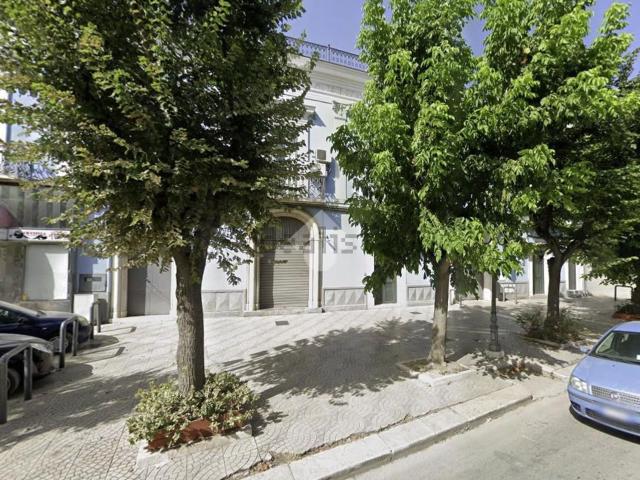 Locale Commerciale in vendita a Puglia, Foggia