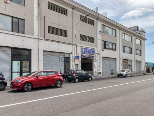 Locale Commerciale in vendita a III Circoscrizione, Messina
