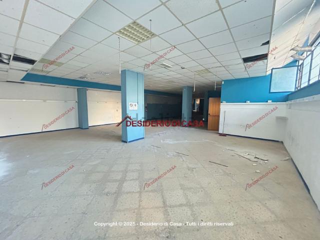 Locale Commerciale in vendita a Villabate, Sicilia