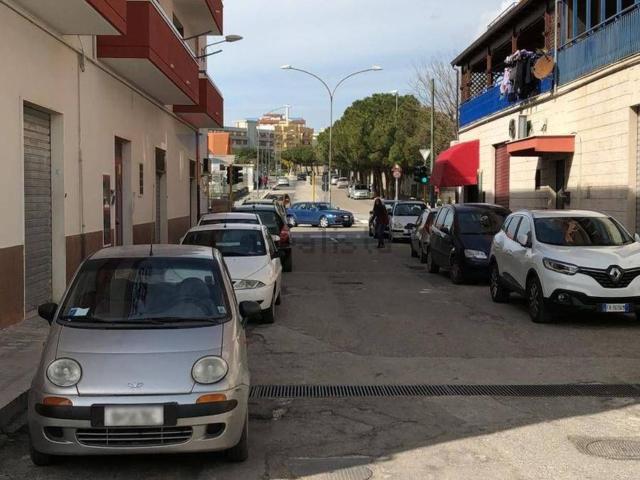 Locale Commerciale in vendita a Siponto, Puglia