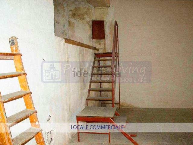 Locale Commerciale in vendita a Martina Franca, Taranto