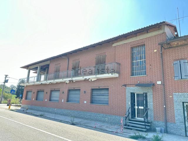 Locale Commerciale in vendita a Piemonte, Asti