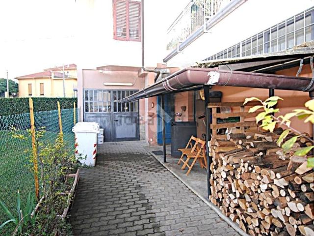 Locale Commerciale in vendita a Cornaglio, Piemonte