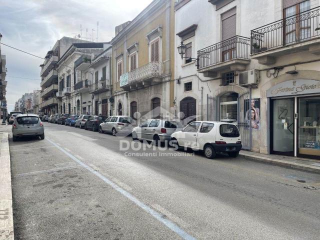 Locale Commerciale in vendita a Puglia, Barletta-andria-trani