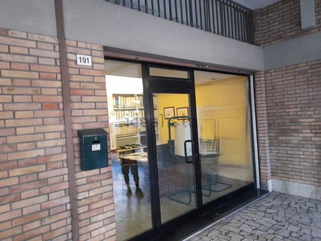 Locale Commerciale in vendita a Gulli, Ravenna