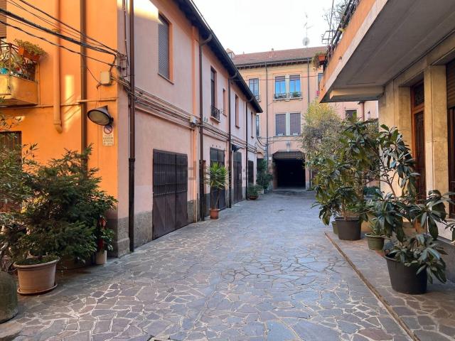 Locale Commerciale in vendita a San Gerardo, Monza