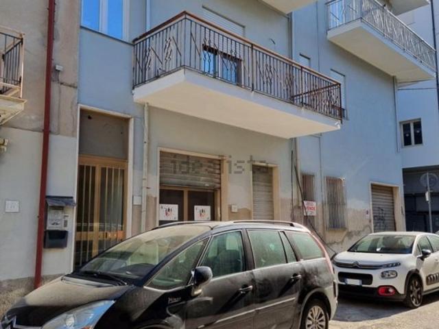 Locale Commerciale in vendita a Calabria, Catanzaro