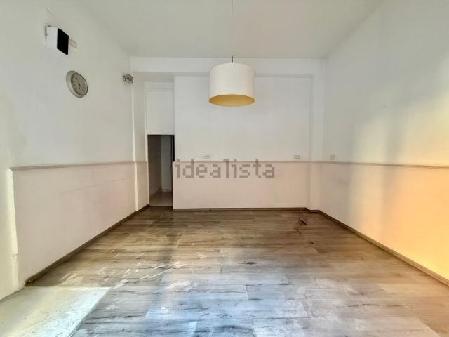 Locale Commerciale in vendita a Borgo-Sanzio, Catania