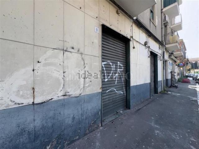 Locale Commerciale in vendita a Centro storico, Catania