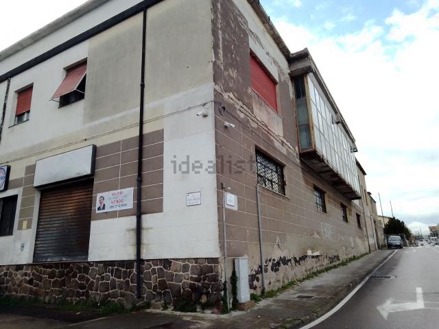 Locale Commerciale in vendita a Cala Di Volpe, Sassari