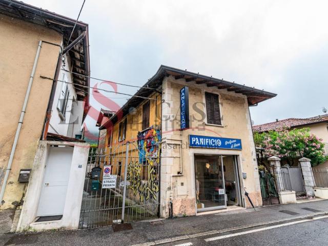 Locale Commerciale in vendita a Iseo, Brescia
