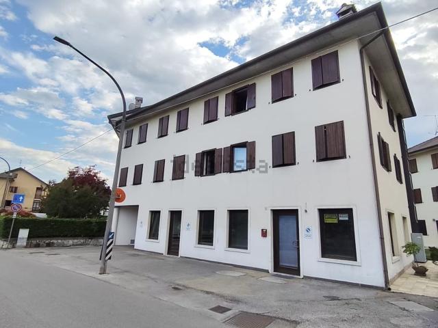 Locale Commerciale in vendita a Zoldo Alto, Veneto
