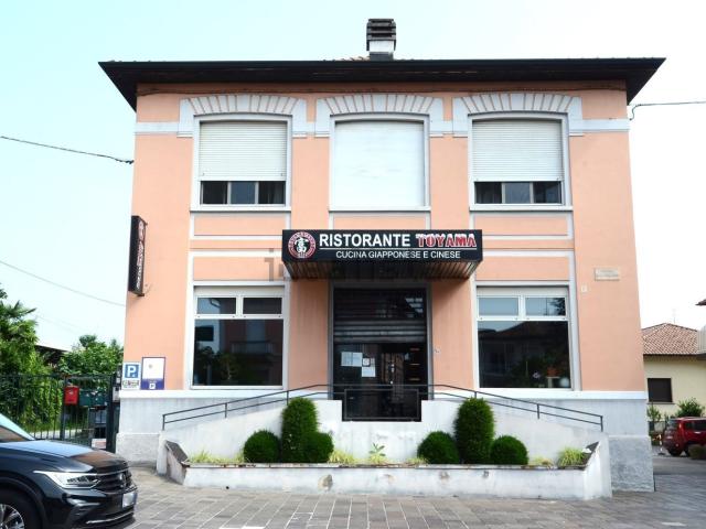 Locale Commerciale in vendita a Lomazzo di Sopra, Lomazzo