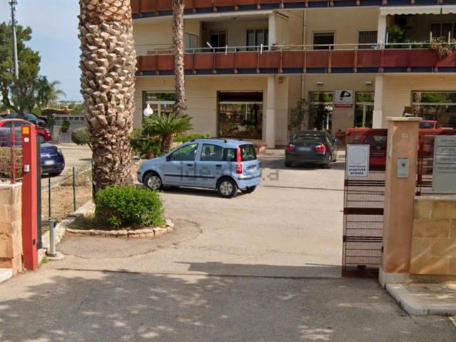 Locale Commerciale in vendita a Puglia, Barletta-andria-trani