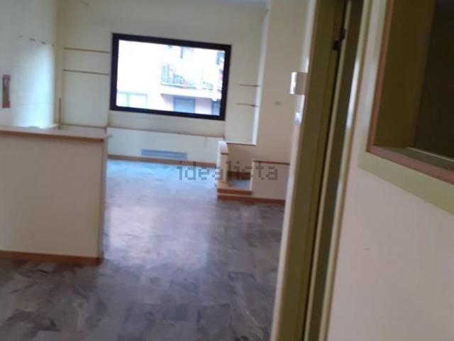 Locale Commerciale in vendita a Monterosso, Bergamo