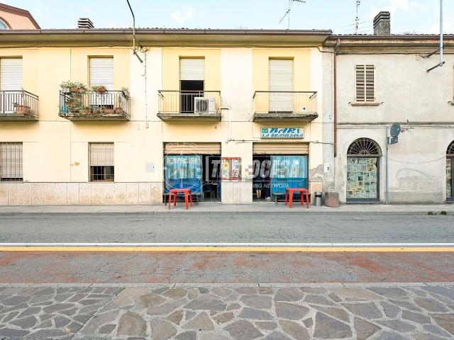 Locale Commerciale in vendita a Castelverde, Lombardia