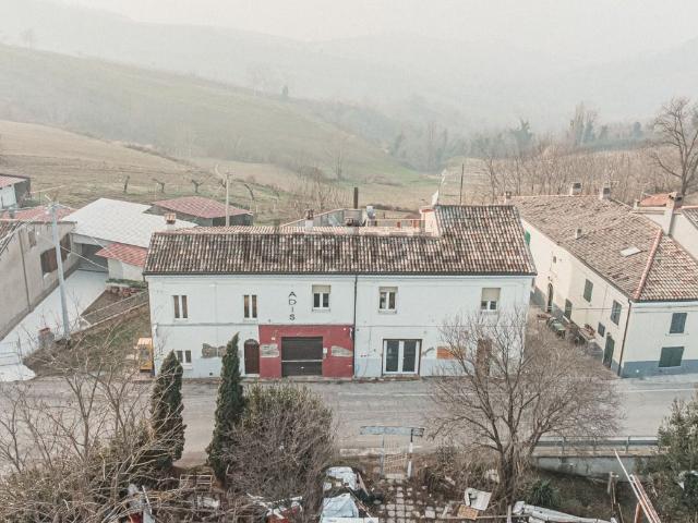 Locale Commerciale in vendita a Unione dei comuni Valle del Savio, Cesenà