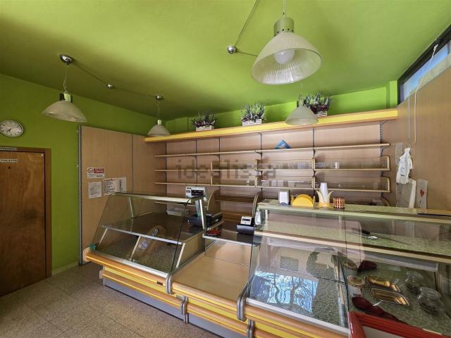 Locale Commerciale in vendita a Follonica, Toscana