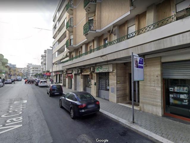Locale Commerciale in vendita a Cappuccini, Puglia