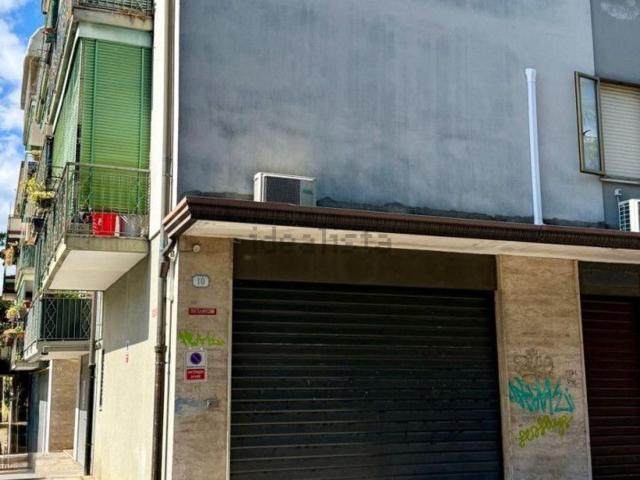 Locale Commerciale in vendita a San Carlo, Padova