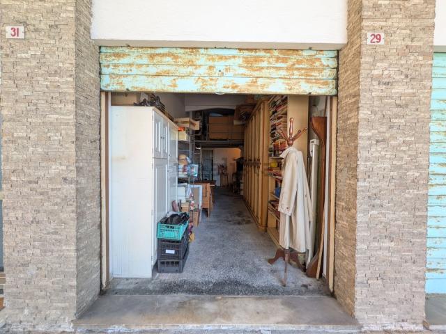 Locale Commerciale in vendita a Ponente, Serra Riccò