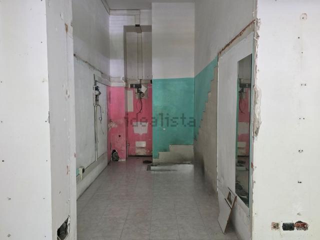 Locale Commerciale in vendita a Moncucco, Brugherio