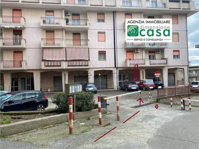 Locale Commerciale in vendita a San Cataldo, Sicilia