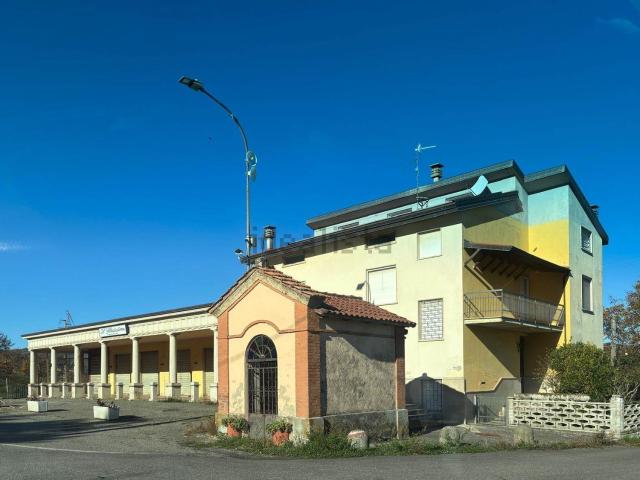 Locale Commerciale in vendita a Lugagnano Val D'arda, Reggio Emilia