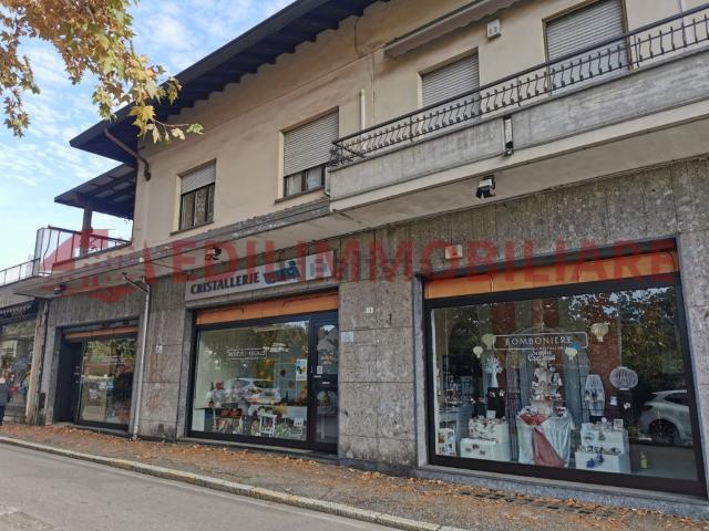 Locale Commerciale in vendita a Boschirolo, Cassano Magnago