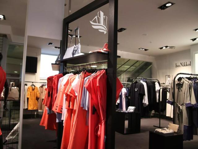 Locale Commerciale in vendita a Oltrisarco-Aslago - Oberau-Haslach, Bolzano - Bozen