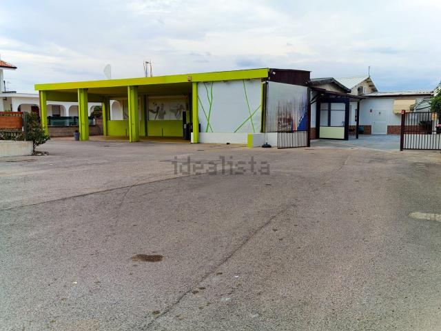 Locale Commerciale in vendita a Lido di Ulisse, Terracina
