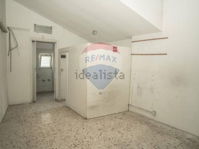 Locale Commerciale in vendita a Monte, Enna