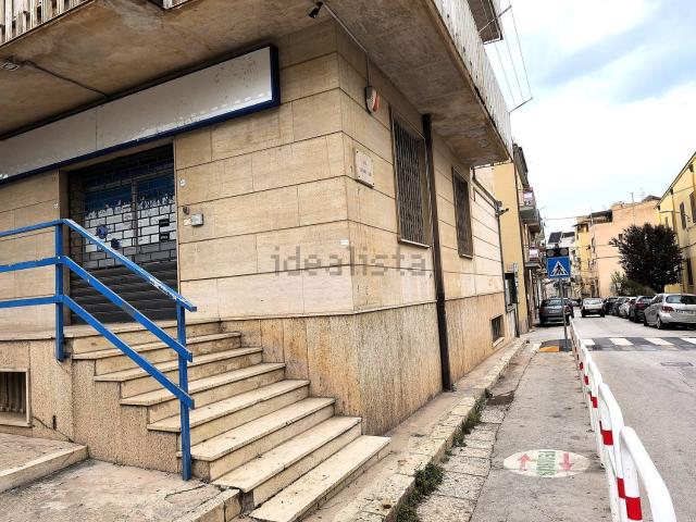 Locale Commerciale in vendita a Alcamo, Sicilia