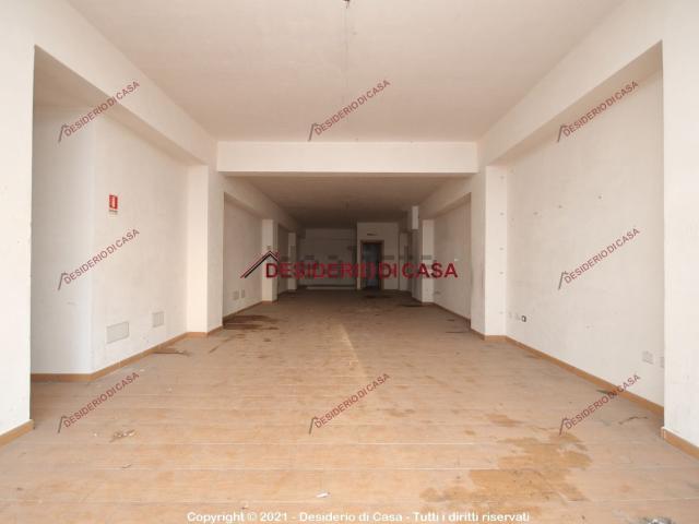 Locale Commerciale in vendita a Termini Imerese, Sicilia