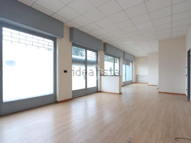 Locale Commerciale in vendita a Piemonte, Alessandria