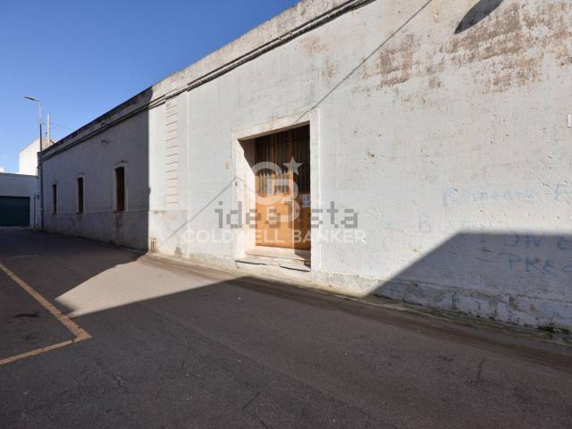 Locale Commerciale in vendita a Presicce, Puglia