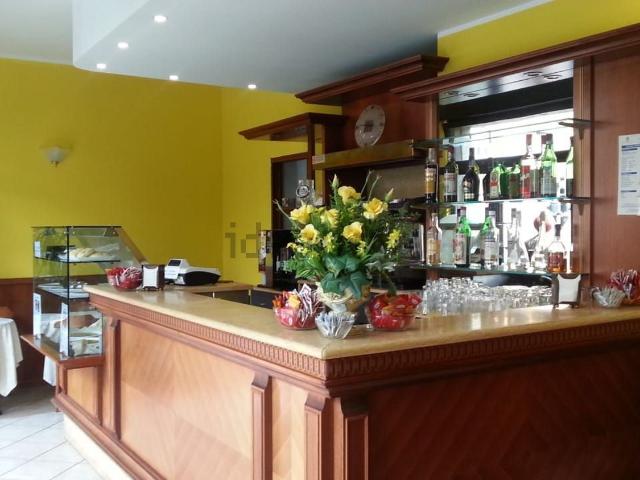 Locale Commerciale in vendita a Sant'Albino, Monza